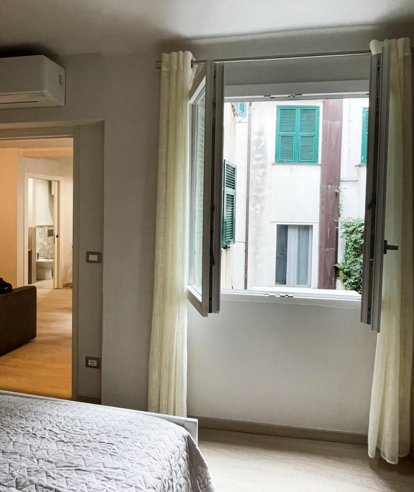Baxeico Old Town Parking Free Apartment Genoa Exterior photo